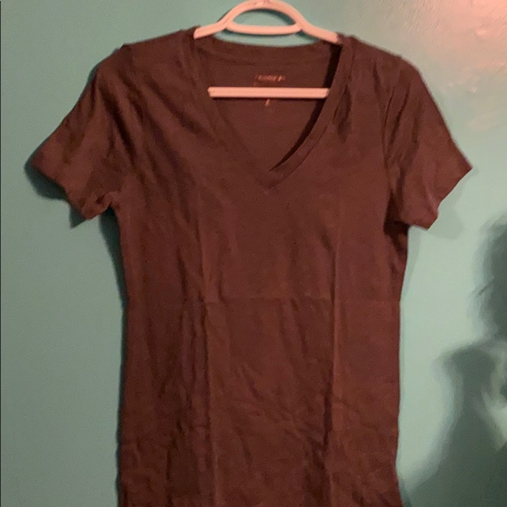 V neck tee